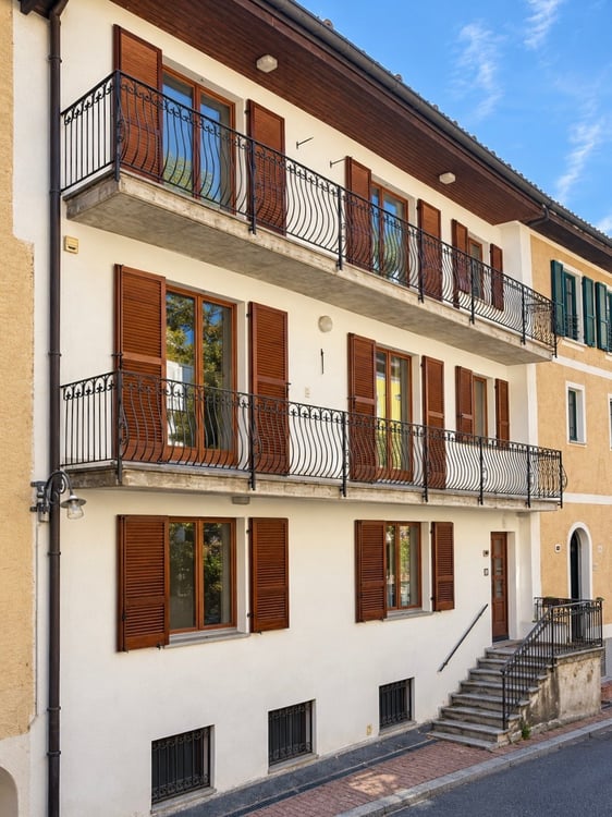 Collina d’Oro: potenziale a reddito o una casa di 7 locali tutta da vivere 22