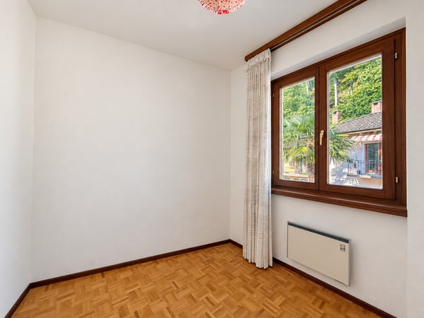 Collina d’Oro: potenziale a reddito o una casa di 7 locali tutta da vivere 7