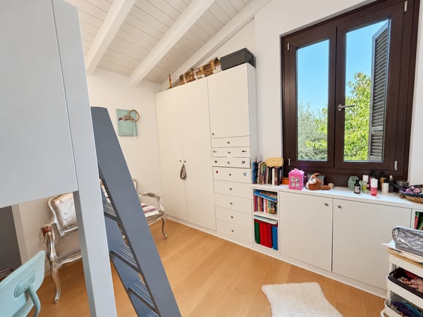 Spaziosa casa con giardino in zona comoda ai servizi, a misura di famiglia 11
