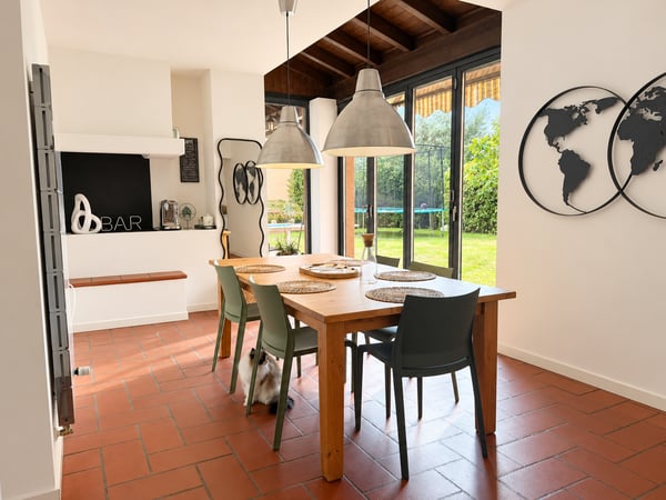 Spaziosa casa con giardino in zona comoda ai servizi, a misura di famiglia 4