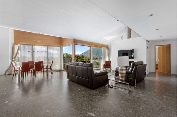 Giubiasco - Villa Architettonica di Prestigio con Jacuzzi e Design Uni 6