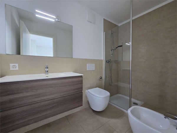 Affittasi Villetta Triplex moderna - giardino e garage privato 8