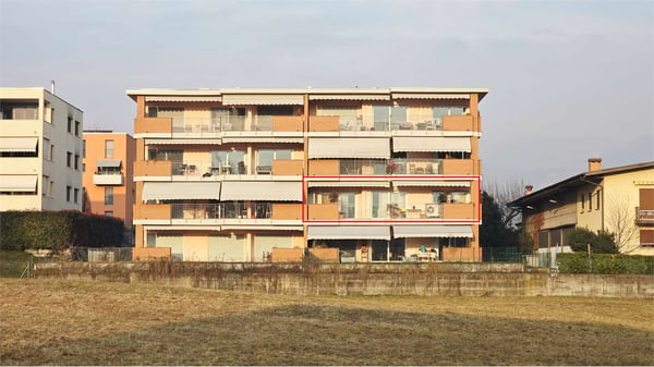 Ampio appartamento 4.5 locali in zona tranquilla e verdeggiante 4