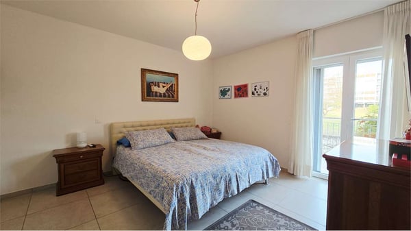 Ampio appartamento 4.5 locali in zona tranquilla e verdeggiante 9