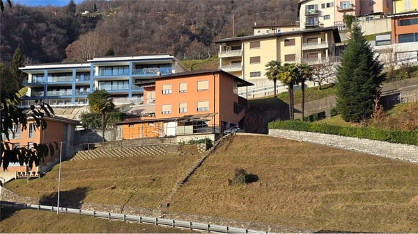 Casa bifamiliare - Attico panoramico con appartamento a reddito 1