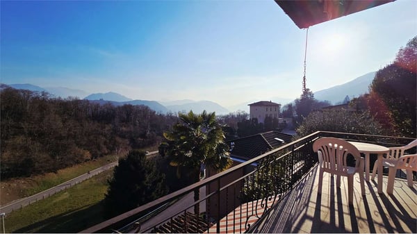 Casa bifamiliare - Attico panoramico con appartamento a reddito 5