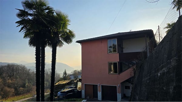 Casa bifamiliare - Attico panoramico con appartamento a reddito 3