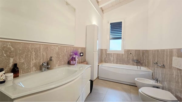 Moderna villetta bifamiliare con 2 appartamenti 12