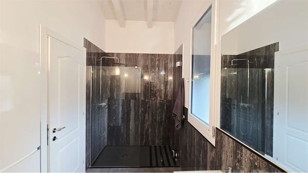 Moderna villetta bifamiliare con 2 appartamenti 8
