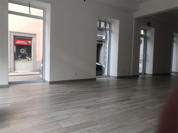Affittasi Locale Commerciale - 40 m² - Centro Biasca 5