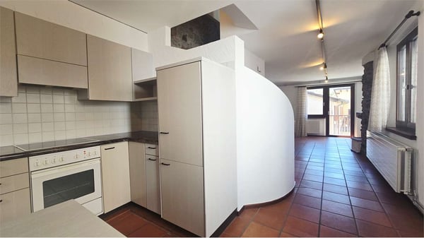 Nucleo di Vezia: casa 3 livelli rinnovata con charme ticinese 2