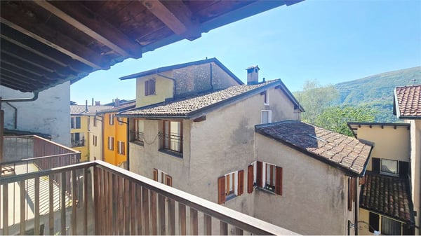 Nucleo di Vezia: casa 3 livelli rinnovata con charme ticinese 8