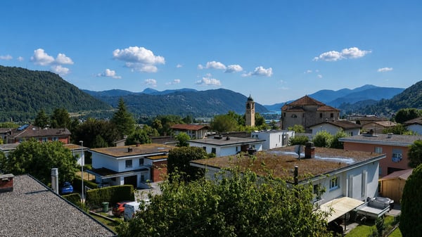 Elegante 4.5 locali di nuova costruzione con portico coperto e comfort energetico CECE A 5