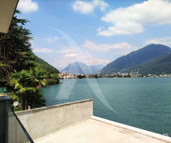 Magnifica villa moderna direttamente a lago 6