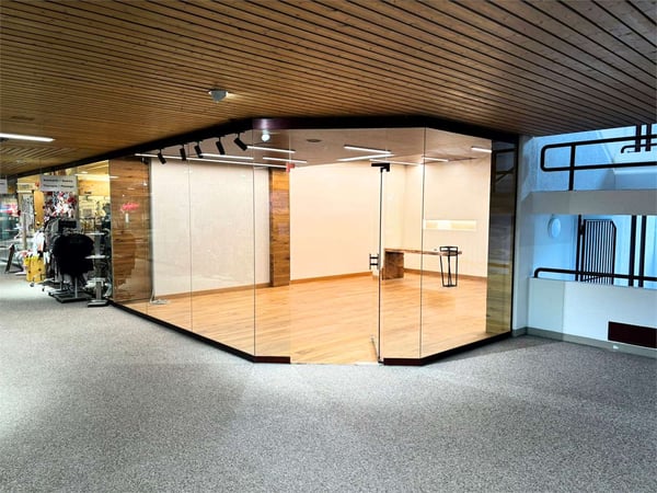 Negozio ristrutturato con rendimento del 5% 1