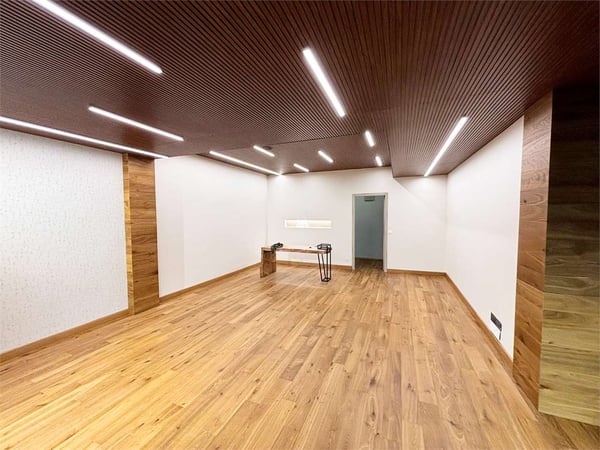 Negozio ristrutturato con rendimento del 5% 3