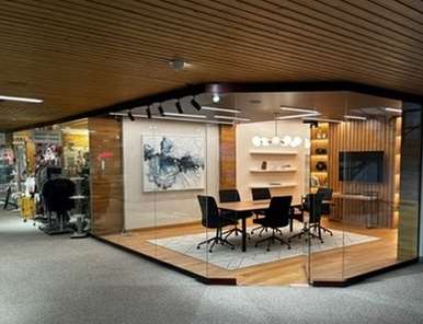 Investimento al 6%, In Galleria ampio negozio ristrutturato 3