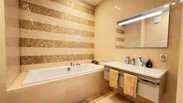 Esclusivo 1.5 locali con ampia terrazza e vista lago 12