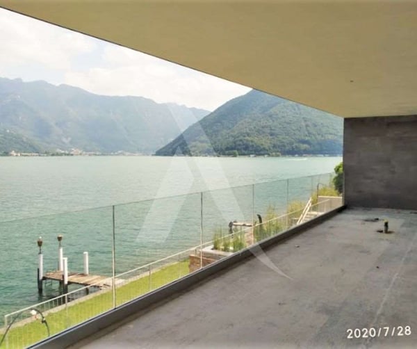 Magnifica villa moderna direttamente a lago 5