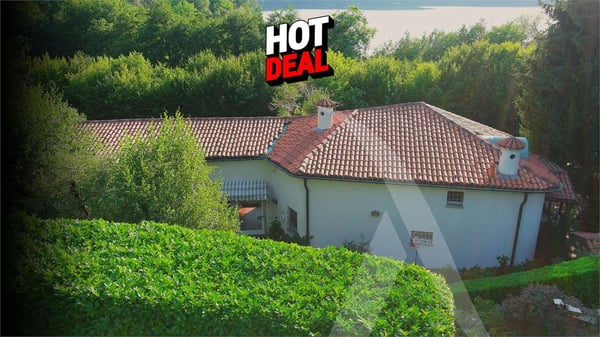 Incredible Villa on the lake of Montorfano (COMO) 3