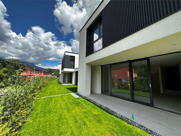 NUOVE VILLE CON GIARDINO IN ZONA RISERVATA 13