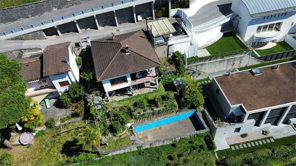 Esclusiva casa indipendente con vista lago e piscina 13