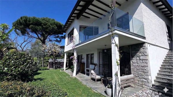 Esclusiva casa indipendente con vista lago e piscina 8