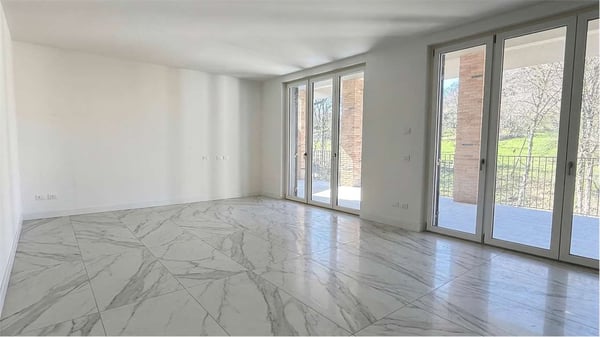 Bizzarone - Residenza Panorama: Trilocale con terrazzo, piscina e vist 8
