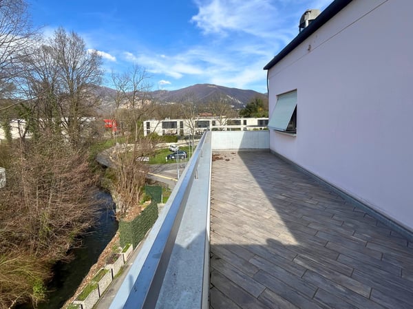 Immobile commerciale con funzione ristorativa e residenziale – Genestrerio 10