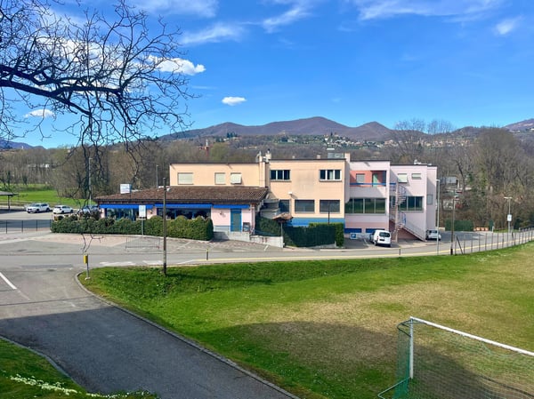 Immobile commerciale con funzione ristorativa e residenziale – Genestrerio 14