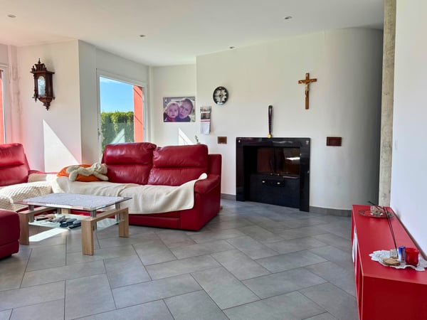 Terreno edificabile con casa unifamiliare e importanti indici di costruzione 6