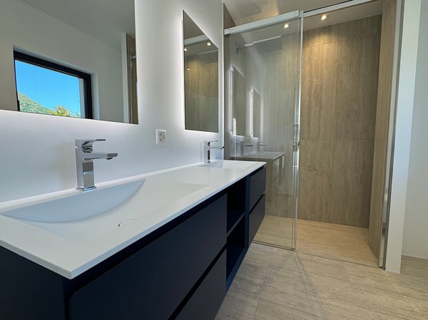 Elegante 4.5 locali al primo piano con terrazza e parziale vista lago 11