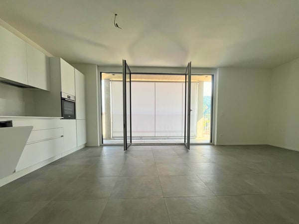 Moderno attico 2.5 con vista panoramica a Balerna 6