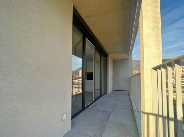 Moderno attico 2.5 con vista panoramica a Balerna 8