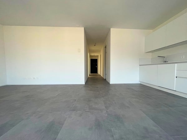 Moderno attico 2.5 con vista panoramica a Balerna 9