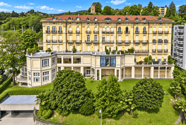 Residenza Bristol | Ampio 3.5 locali con splendida vista lago 1