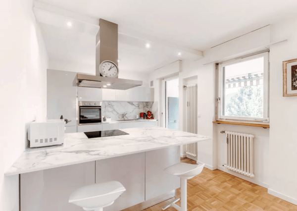 Bilocale arredato con balcone panoramico – Agra, Collina d’Oro 6