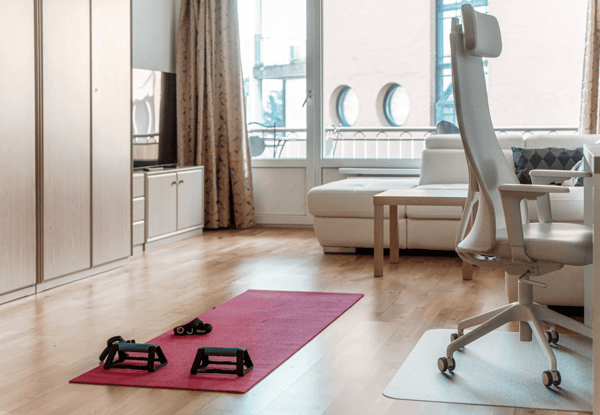 Monolocale arredato con balcone e vista lago – Paradiso 6