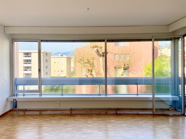 Luminoso appartamento di 2.5 locali con balcone 2