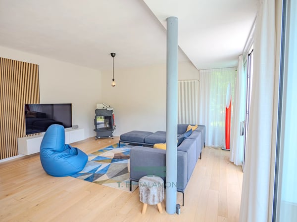 ELEGANT RENOVIERTE FREISTEHENDE VILLA MIT PRIVATGARTEN IN CUASSO AL MONTE 7