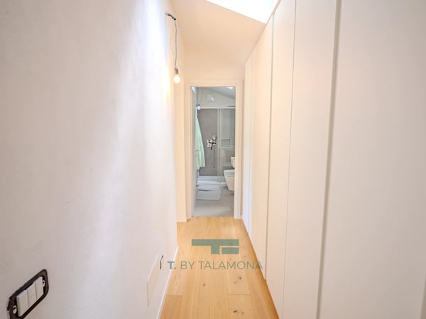 ELEGANT RENOVIERTE FREISTEHENDE VILLA MIT PRIVATGARTEN IN CUASSO AL MONTE 12