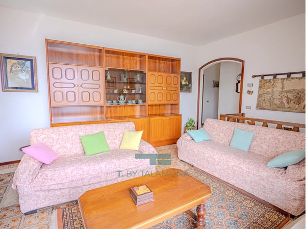 Freistehendes Haus mit Privatgarten und traumhaftem Blick auf den Lago Maggiore in Campagnano 9
