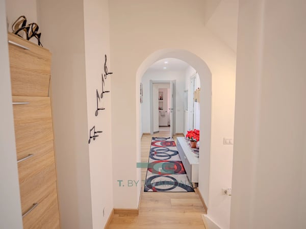 Haushälfte mit Privatgarten, nur wenige Schritte vom Zentrum von Luino entfernt 13