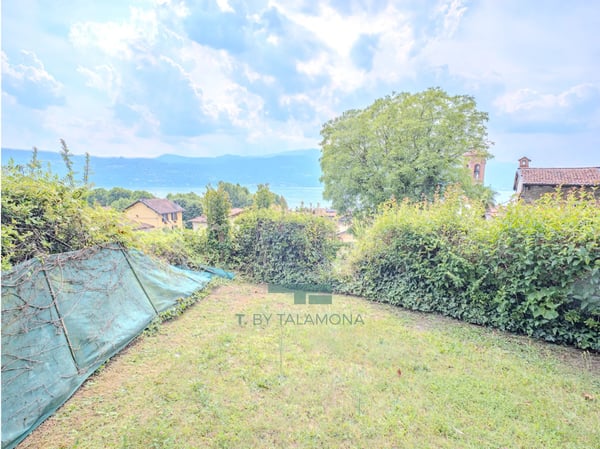 Studio-Apartment mit Privatgarten und herrlichem Seeblick in Cerro di Laveno Mombello 4