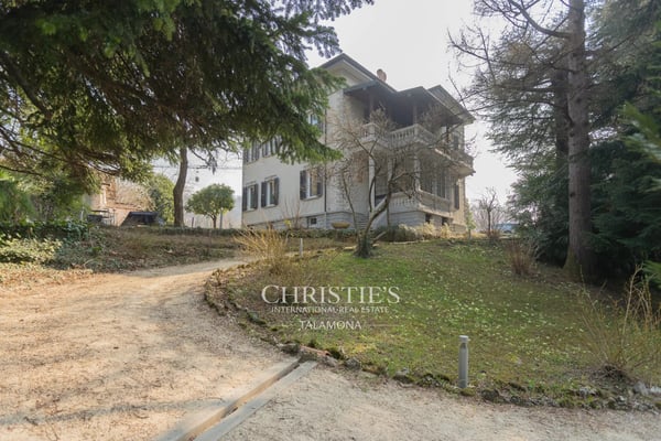 Historische Villa aus dem frühen 20. Jahrhundert in Gemonio, Lago Maggiore 5