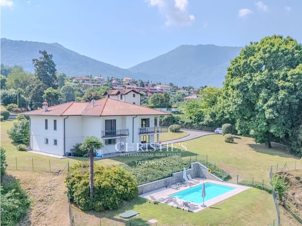 Exklusive Villa mit Pool und einzigartigem Panoramablick auf den Lago Maggiore 1