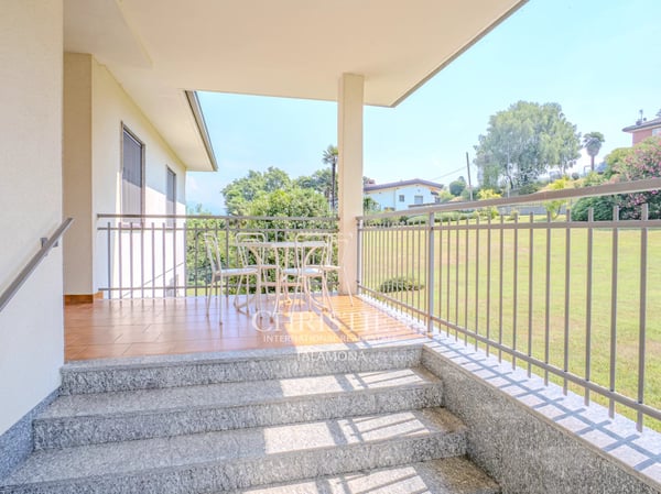 Exklusive Villa mit Pool und einzigartigem Panoramablick auf den Lago Maggiore 8