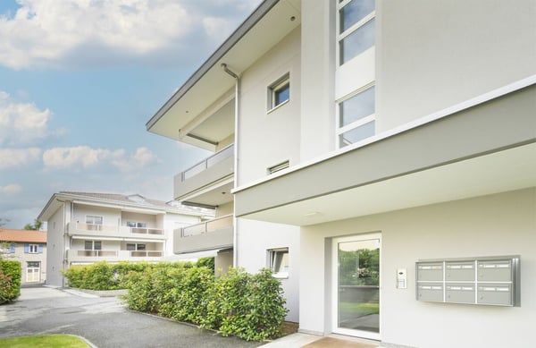Elegante, lichtdurchflutete Maisonette mit Kamin in Ascona | Elegante duplex luminoso con camino ad Ascona 14