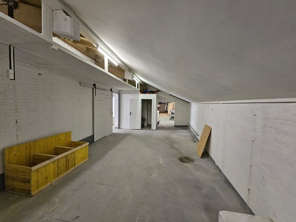 Lager und Büro sehr geeignet für Handwerker 4