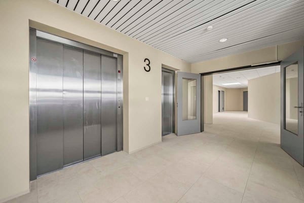 Frisch ans Werk in Reinach – ausgebaute 1020 m² Laborfläche im Sternenhof 13